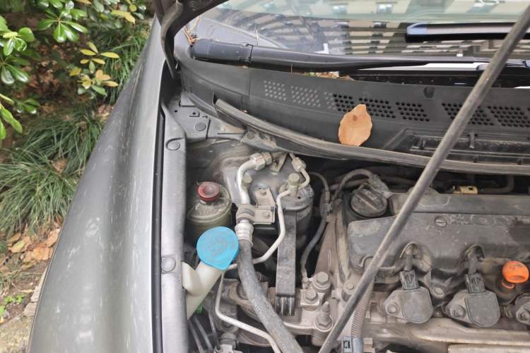 Used Honda Civic 2009 1.8L automatic comfort version Engine Bay Right
