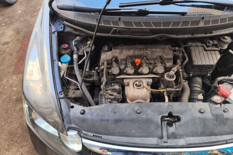 Used Honda Civic 2009 1.8L automatic comfort version Engine Bay Right