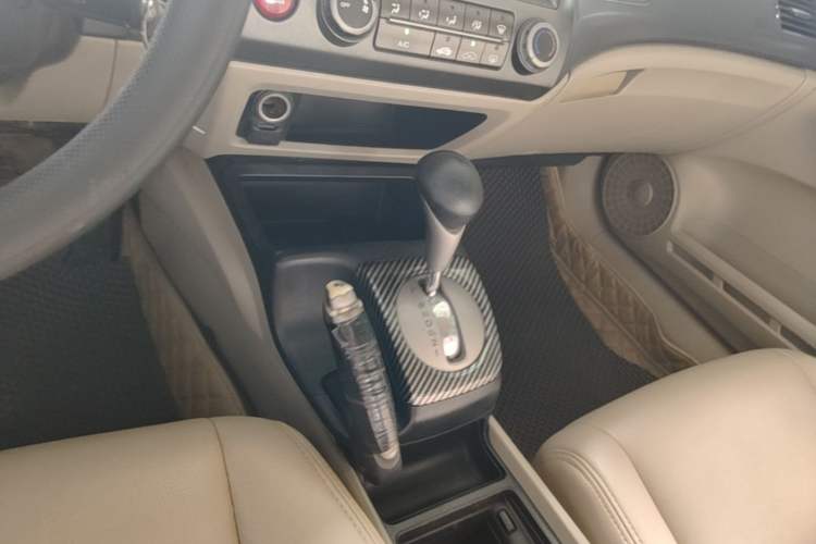 Used Honda Civic 2009 1.8L Automatic Classic Edition Gear Lever