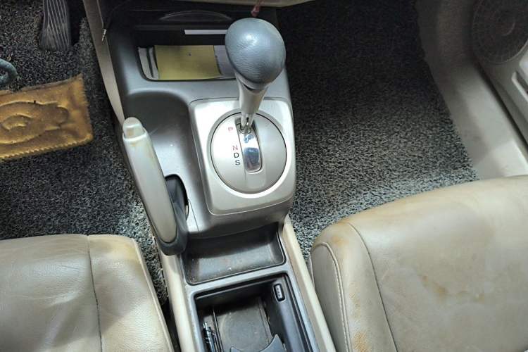 Used Honda Civic 2009 1.8L automatic comfort version Gear Lever