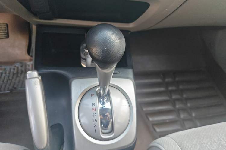 Used Honda Civic 2009 1.8L Automatic Classic Edition Gear Lever
