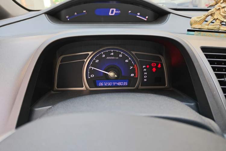 Used Honda Civic 2009 1.8L automatic luxury edition Instrument Cluster