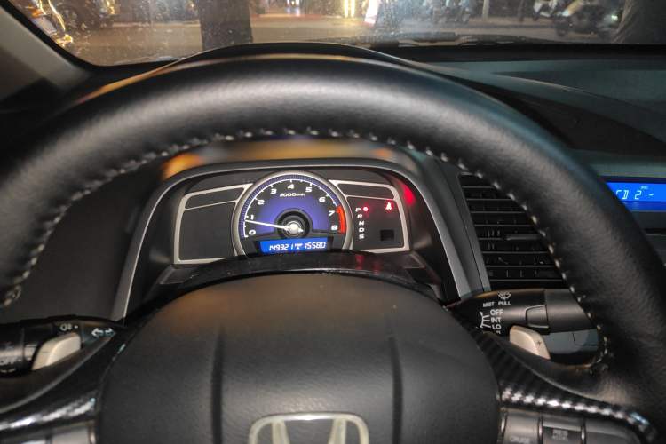 Used Honda Civic 2009 1.8L automatic comfort version Instrument Cluster