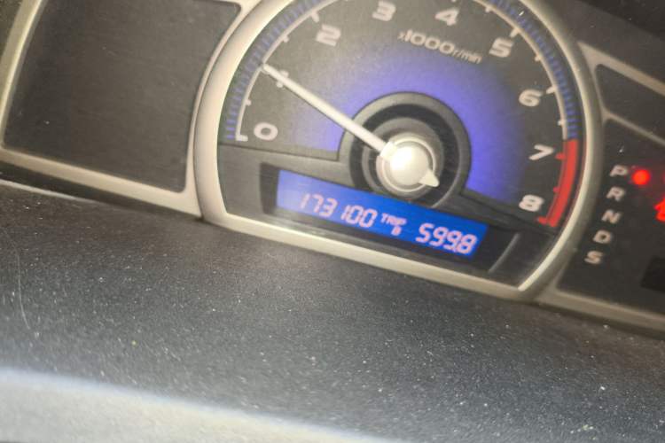 Used Honda Civic 2009 1.8L automatic comfort version Odometer Close Up