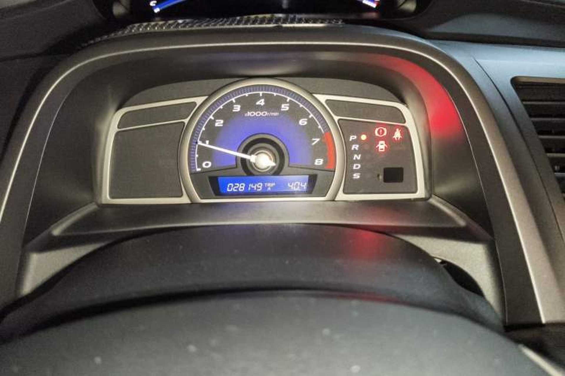 Used Honda Civic 2009 1.8L automatic comfort version Odometer Close Up
