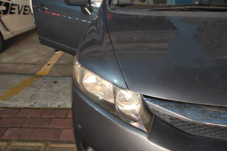 Used Honda Civic 2009 1.8L automatic comfort version Right Front Headlight