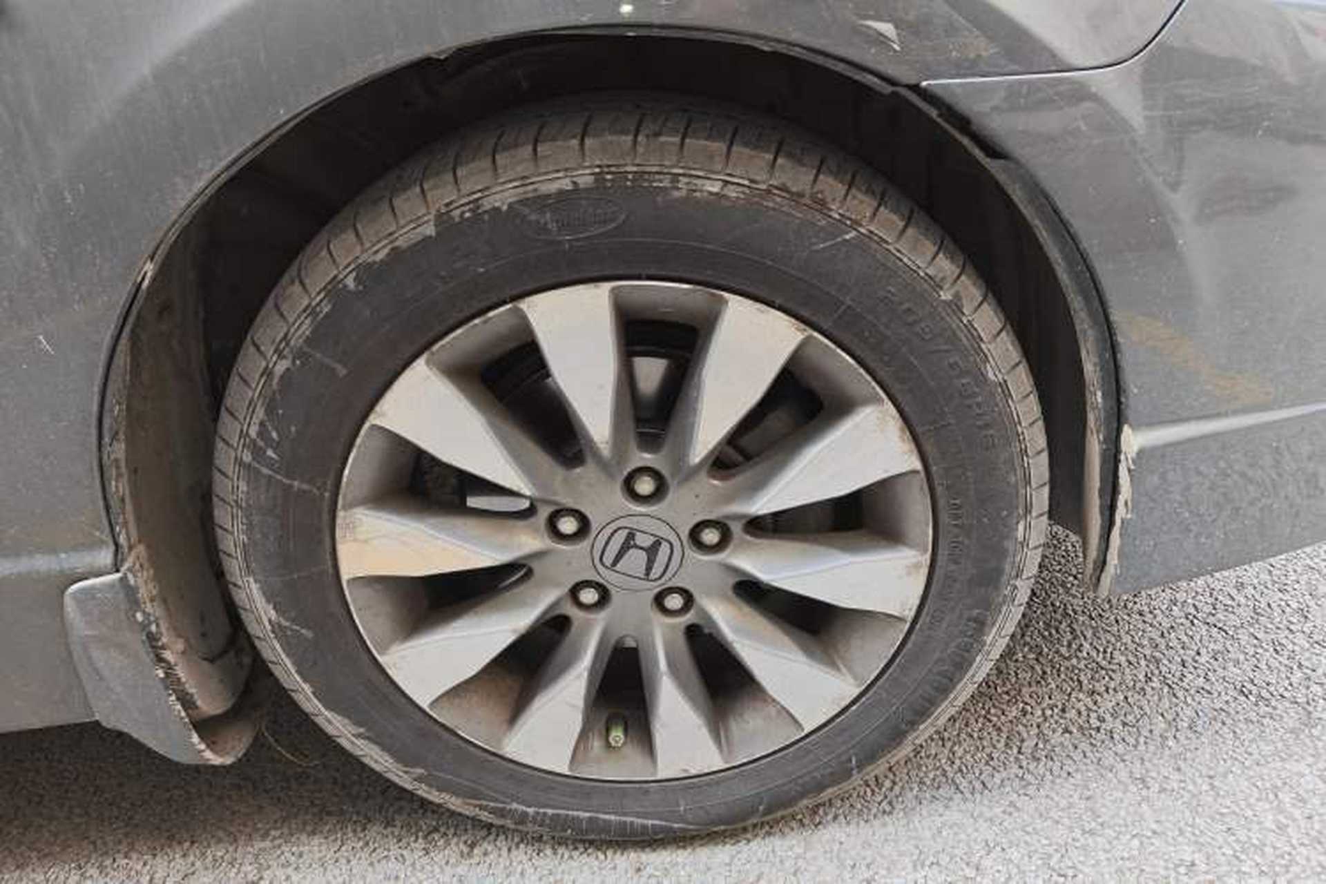 Used Honda Civic 2009 1.8L automatic luxury edition Right Front Wheel Hub
