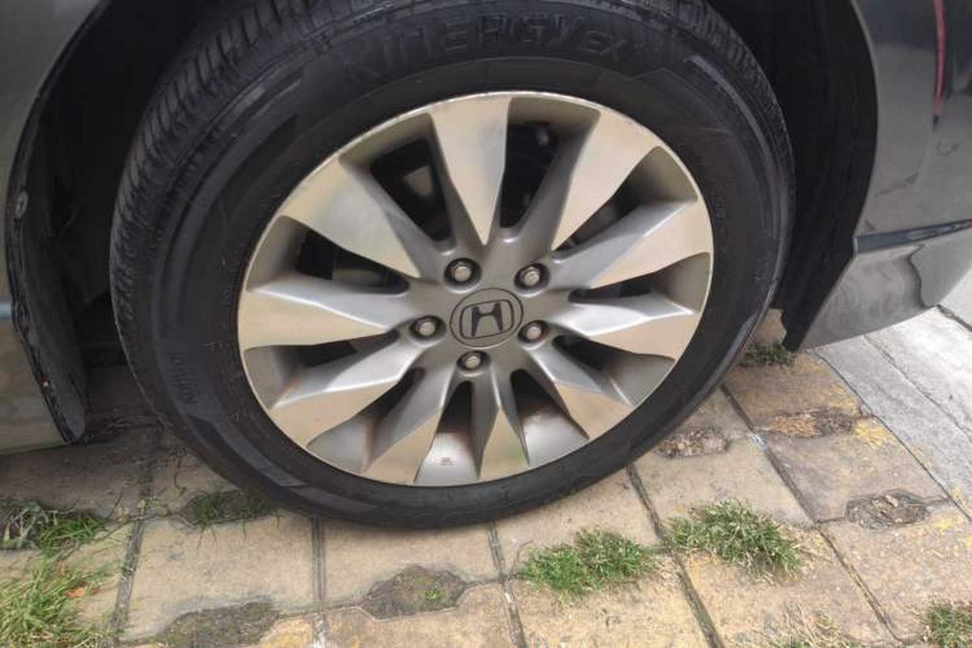 Used Honda Civic 2009 1.8L automatic luxury edition Right Front Wheel Hub