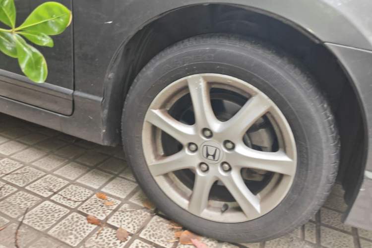 Used Honda Civic 2009 1.8L automatic comfort version Right Front Wheel Hub