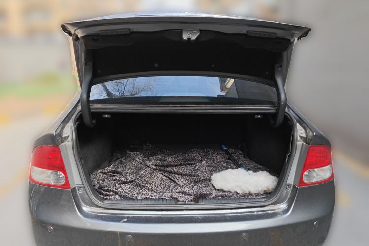 Used Honda Civic 2009 1.8L automatic luxury edition Trunk