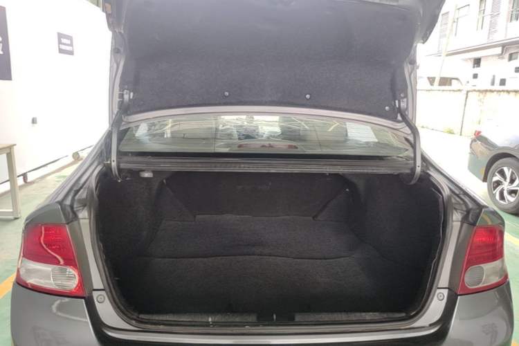 Used Honda Civic 2009 1.8L Automatic Classic Edition Trunk