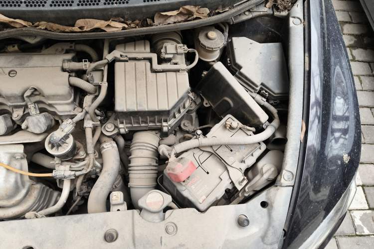 Used Honda Civic 2009 1.8L automatic comfort version Engine Bay Left