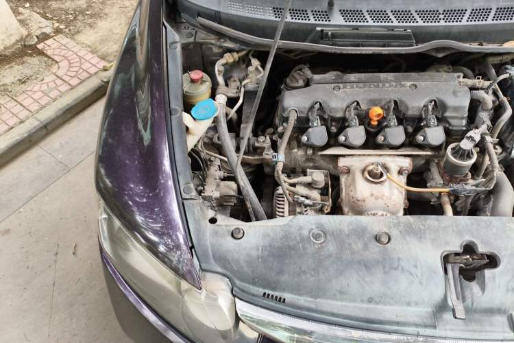 Used Honda Civic 2009 1.8L automatic luxury edition Engine Bay Right