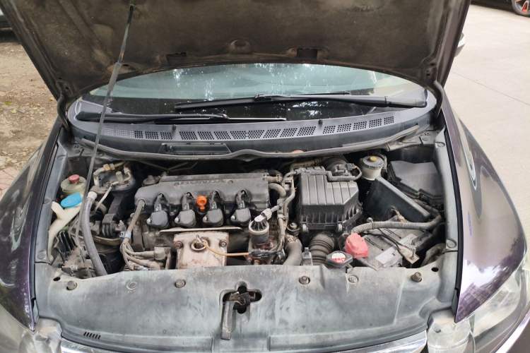 Used Honda Civic 2009 1.8L automatic luxury edition Engine Bay