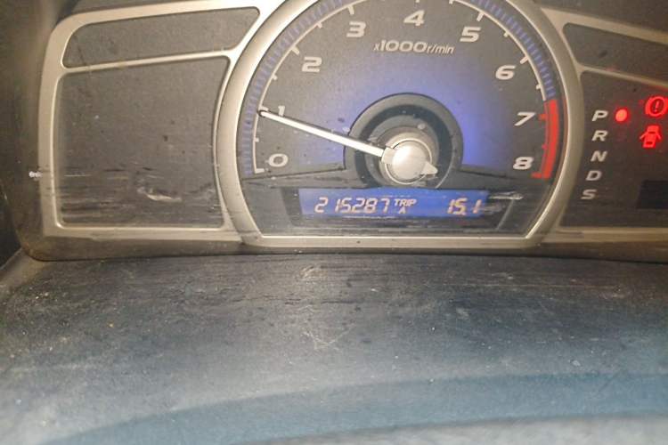 Used Honda Civic 2009 1.8L automatic luxury edition Odometer Close Up