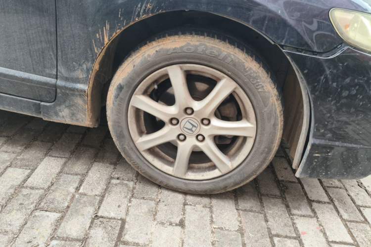 Used Honda Civic 2009 1.8L automatic comfort version Right Front Wheel Hub
