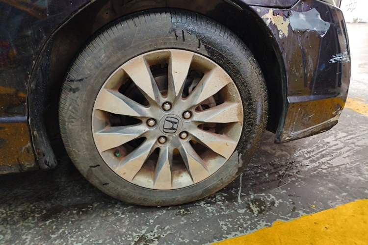 Used Honda Civic 2009 1.8L automatic luxury edition Right Front Wheel Hub