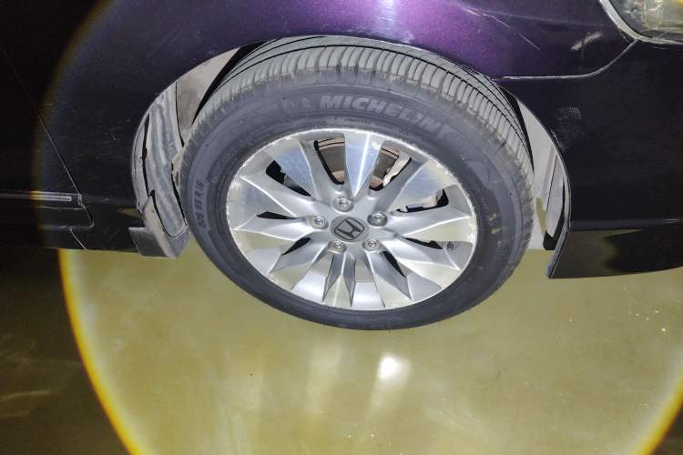 Used Honda Civic 2009 1.8L automatic luxury edition Right Front Wheel Hub