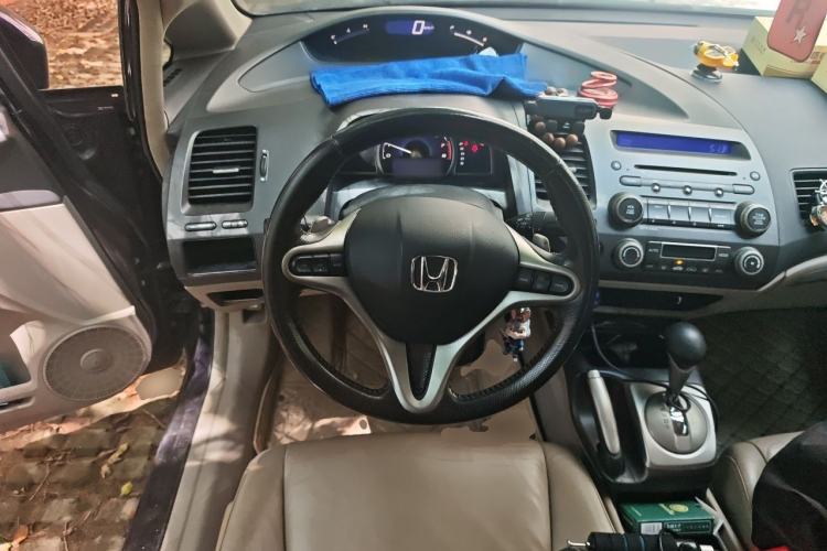 Used Honda Civic 2009 1.8L automatic luxury edition Steering Wheel