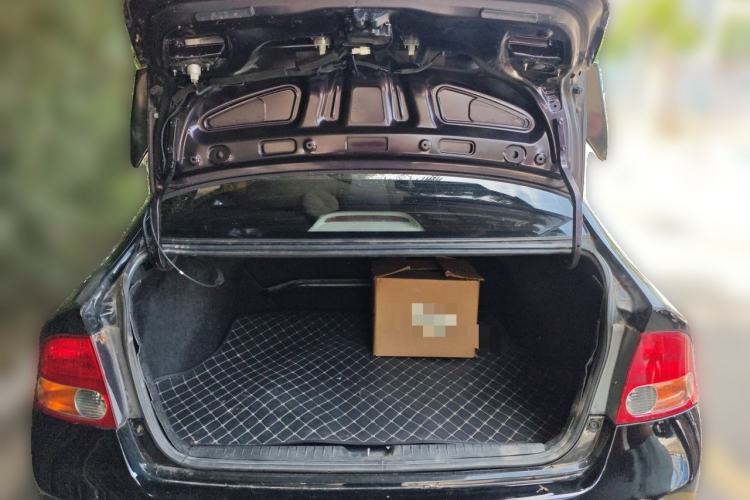 Used Honda Civic 2009 1.8L Manual Classic Edition Trunk