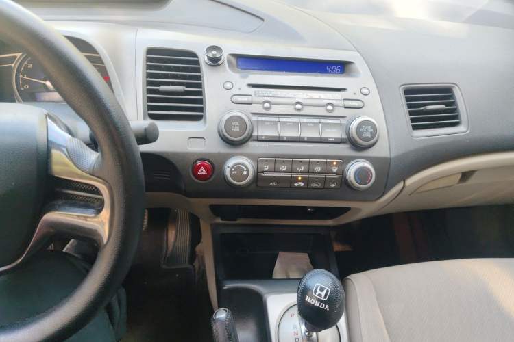 Used Honda Civic 2009 1.8L Automatic Classic Edition Audio And AC Panel