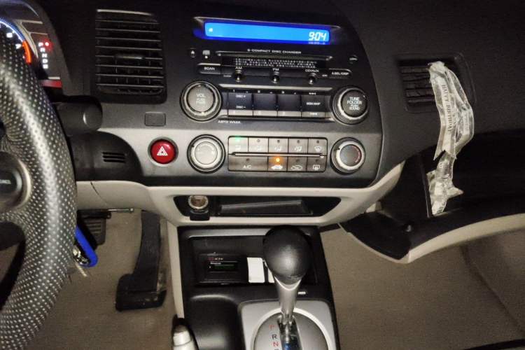 Used Honda Civic 2009 1.8L automatic comfort version Audio And AC Panel