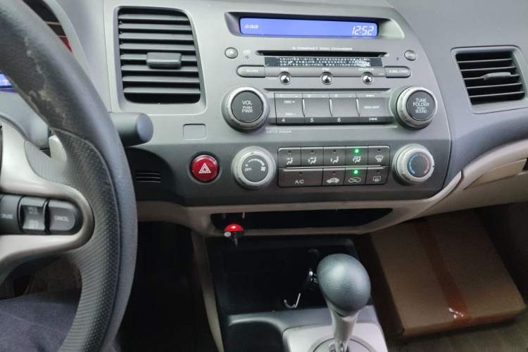Used Honda Civic 2009 1.8L automatic comfort version Audio And AC Panel