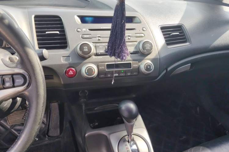 Used Honda Civic 2009 1.8L Automatic Classic Edition Audio And AC Panel