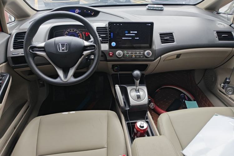 Used Honda Civic 2009 1.8L automatic comfort version Center Console