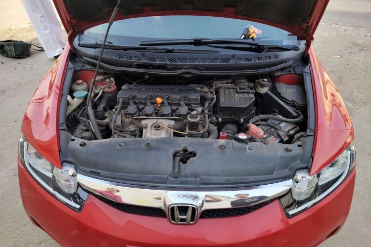 Used Honda Civic 2009 1.8L automatic luxury edition Engine Bay