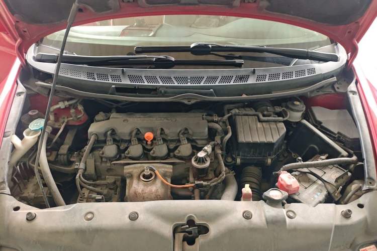 Used Honda Civic 2009 1.8L automatic luxury edition Engine Bay