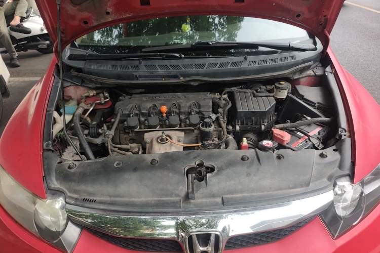 Used Honda Civic 2009 1.8L automatic comfort version Engine Bay