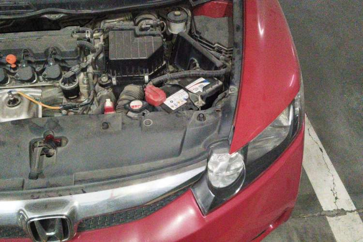 Used Honda Civic 2009 1.8L automatic comfort version Engine Bay Left