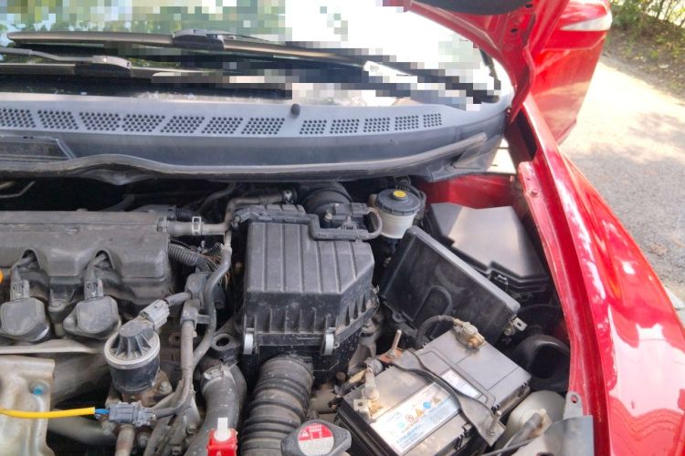 Used Honda Civic 2009 1.8L automatic luxury edition Engine Bay Left