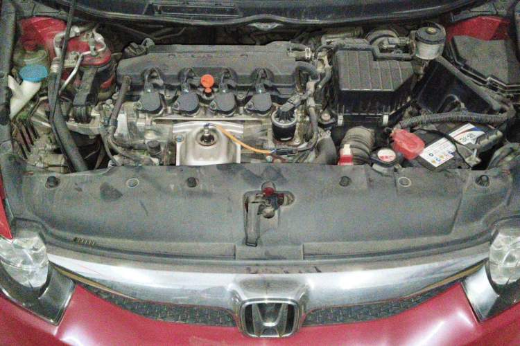 Used Honda Civic 2009 1.8L automatic comfort version Engine Bay