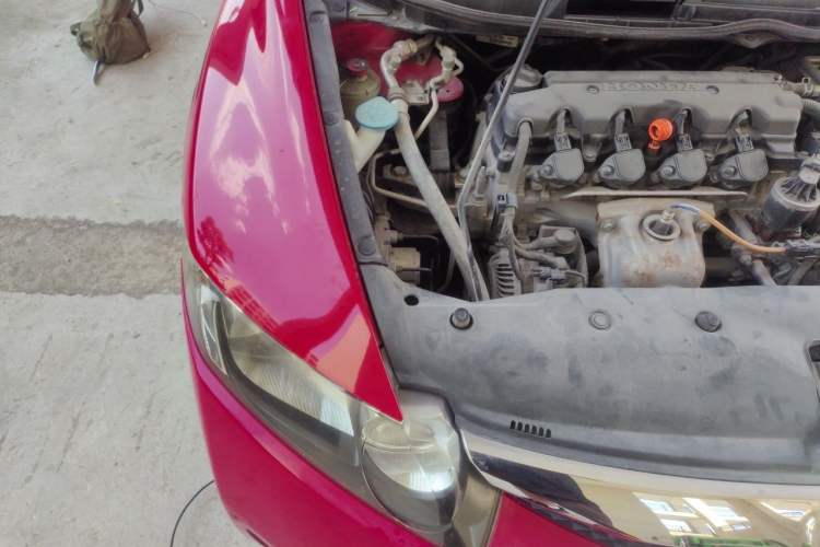 Used Honda Civic 2009 1.8L automatic luxury edition Engine Bay Right