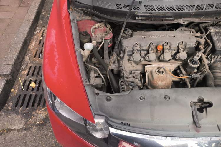 Used Honda Civic 2009 1.8L automatic luxury edition Engine Bay Right