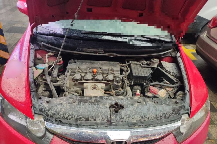 Used Honda Civic 2009 1.8L automatic comfort version Engine Bay