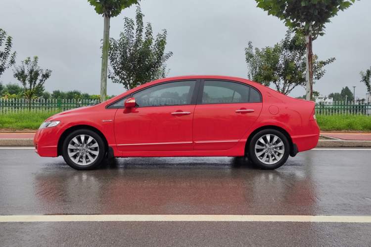 Used Honda Civic 2009 1.8L automatic luxury edition Exterior 3
