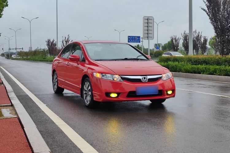 Used Honda Civic 2009 1.8L automatic luxury edition Exterior 4