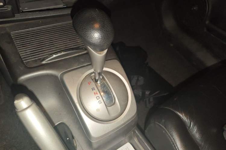 Used Honda Civic 2009 1.8L automatic luxury edition Gear Lever