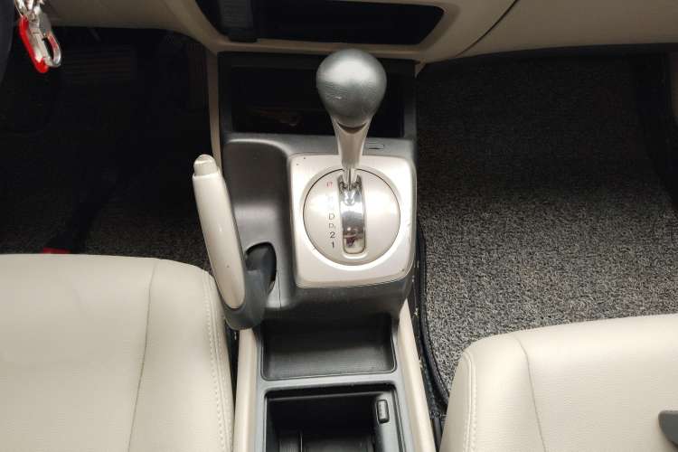 Used Honda Civic 2009 1.8L Automatic Classic Edition Gear Lever