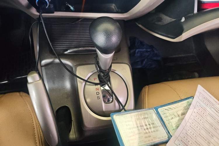 Used Honda Civic 2009 1.8L automatic luxury edition Gear Lever