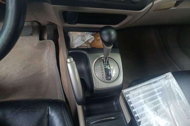 Used Honda Civic 2009 1.8L Automatic Classic Edition Gear Lever