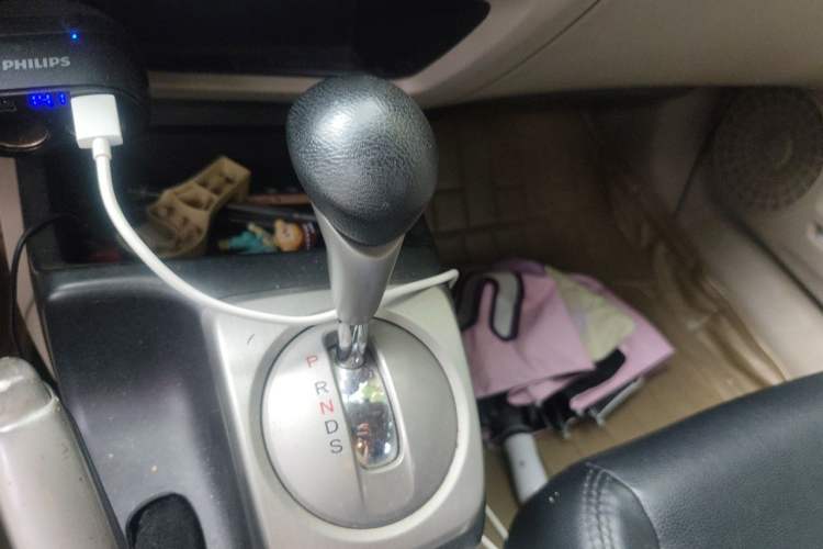 Used Honda Civic 2009 1.8L automatic comfort version Gear Lever