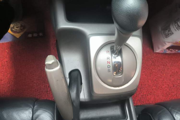 Used Honda Civic 2009 1.8L automatic luxury edition Gear Lever