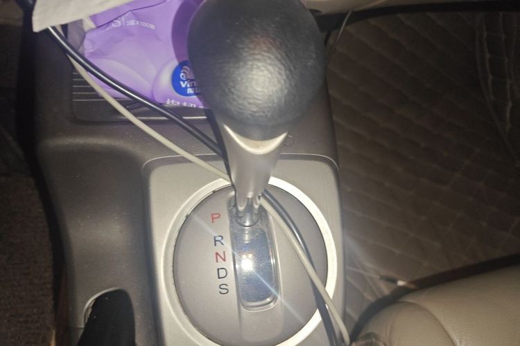 Used Honda Civic 2009 1.8L automatic luxury edition Gear Lever