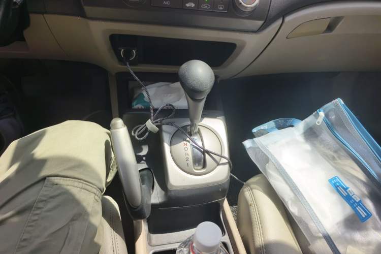 Used Honda Civic 2009 1.8L automatic comfort version Gear Lever