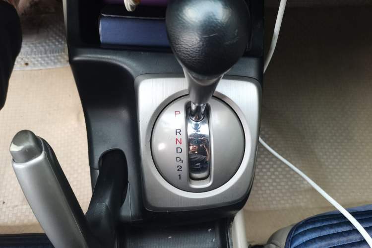 Used Honda Civic 2009 1.8L Automatic Classic Edition Gear Lever