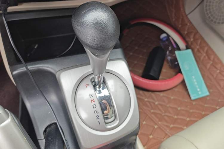 Used Honda Civic 2009 1.8L automatic comfort version Gear Lever